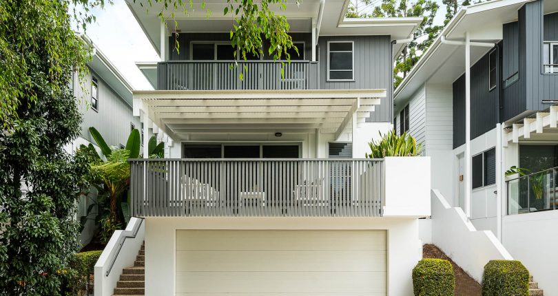 First Time to Market in Prestigious ‘Sinnamon Farm’