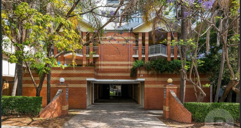 Stylish Inner-City Apartment with Leafy Outlook | Prime Toowong Location